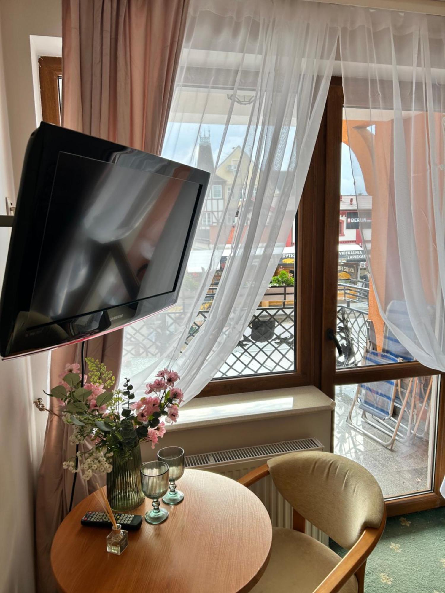 Apartamenty I Pokoje Chaton Mielno 미엘노 외부 사진